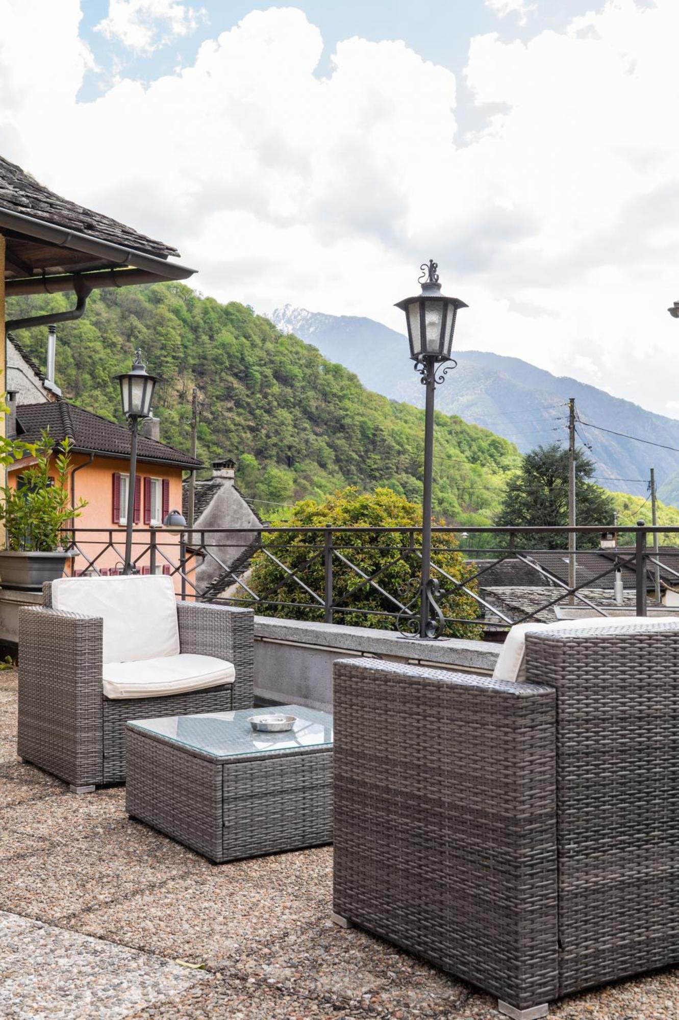 Locanda Poncini Maggia Eksteriør billede