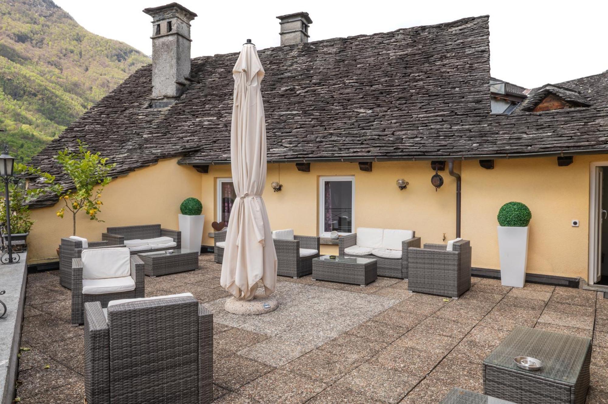 Locanda Poncini Maggia Eksteriør billede